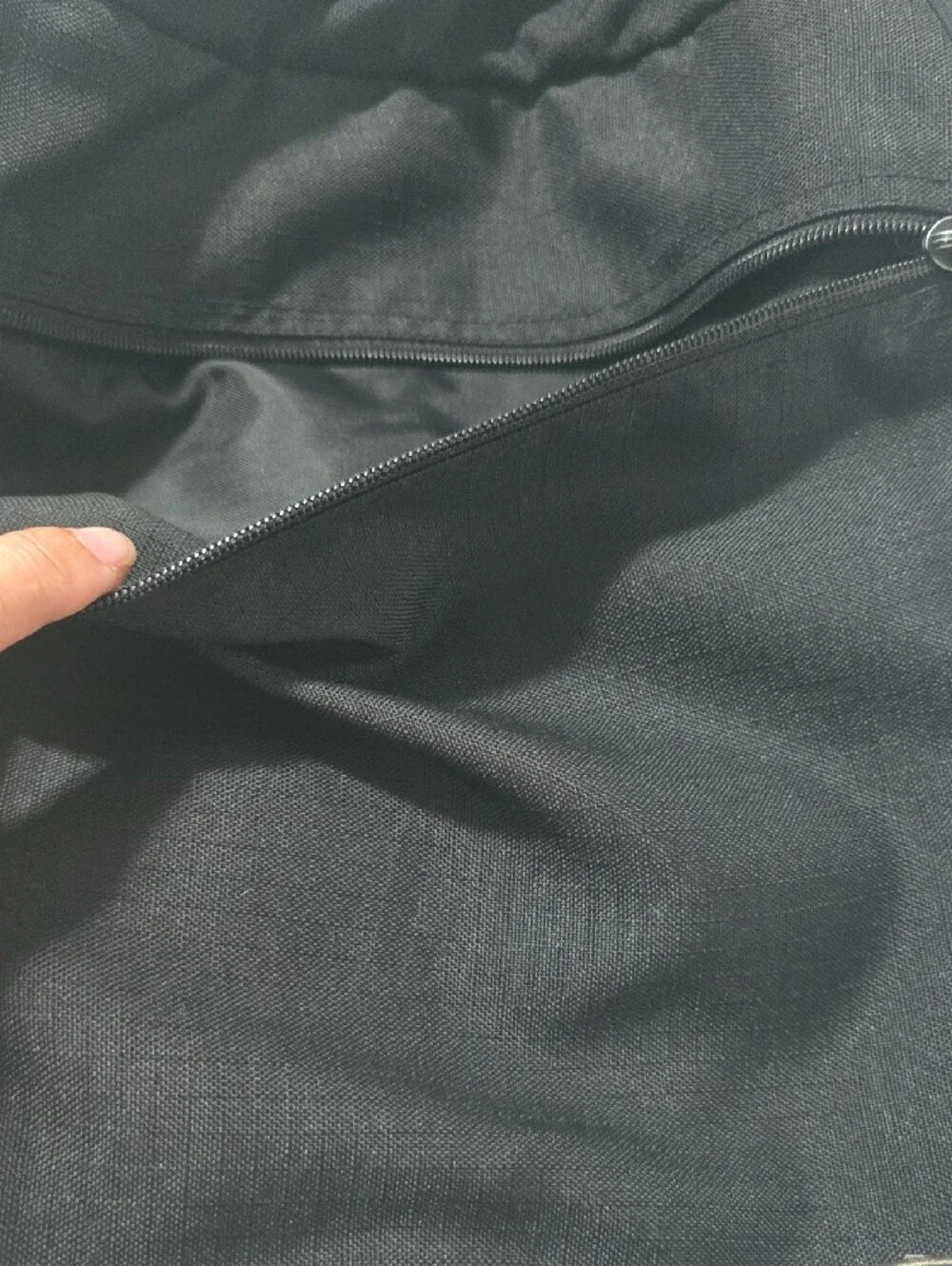 Eddie Bauer Black Men’s Sling Messenger Bag